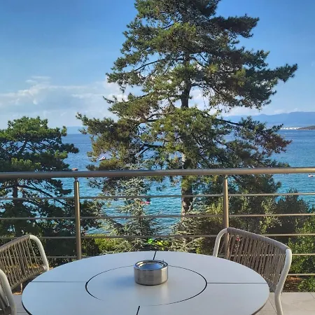 Apartment Prejac By The Malinska
