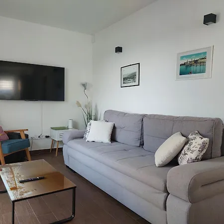 Apartament Prejac By The