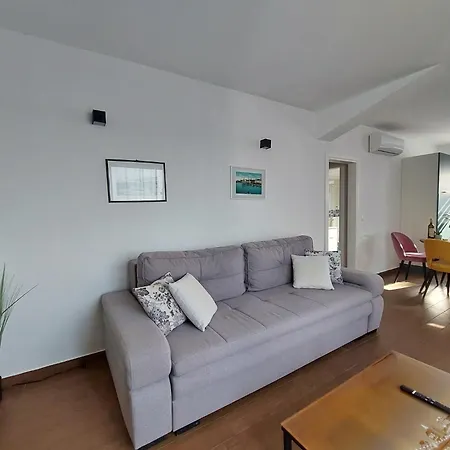 Apartment Prejac By The *